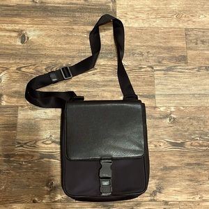 Black leather Calvin Klein crossbody messenger bag satchel NWOT
